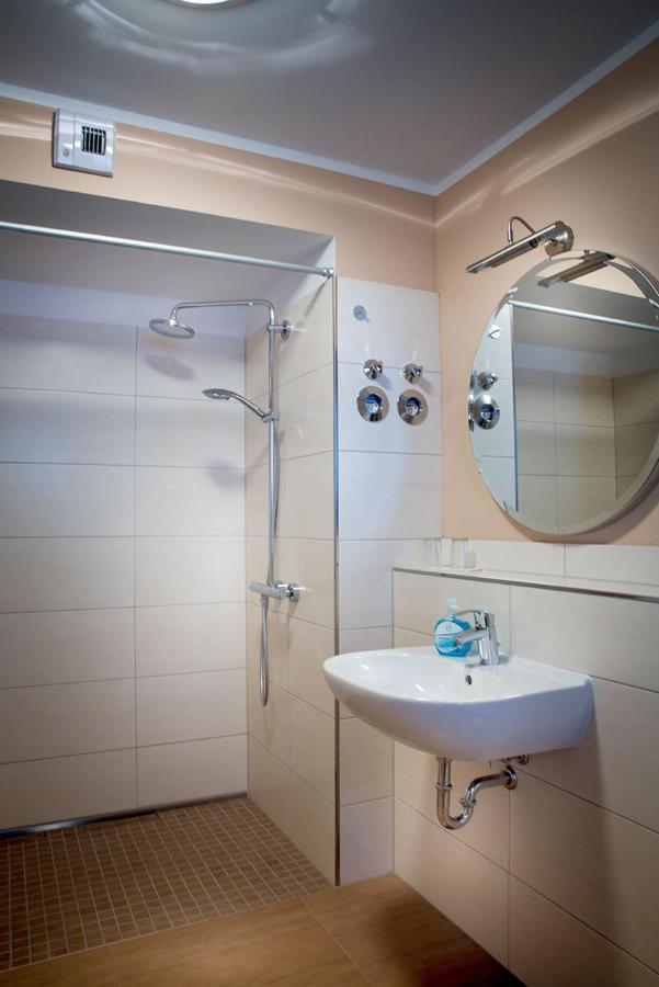 H&H Apartment Im Greifswald Eldena Nr19-Jonas Mit Terrasse ภายนอก รูปภาพ