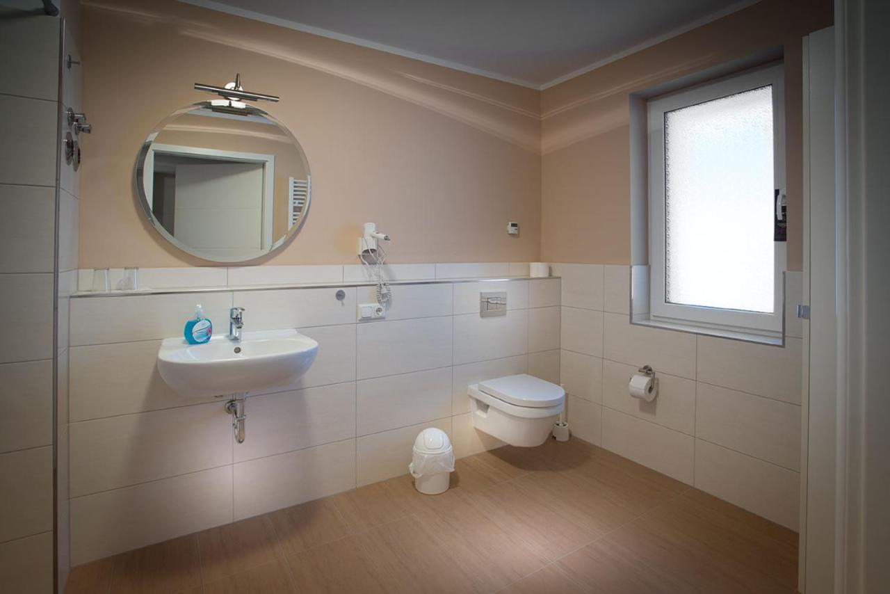 H&H Apartment Im Greifswald Eldena Nr19-Jonas Mit Terrasse ภายนอก รูปภาพ